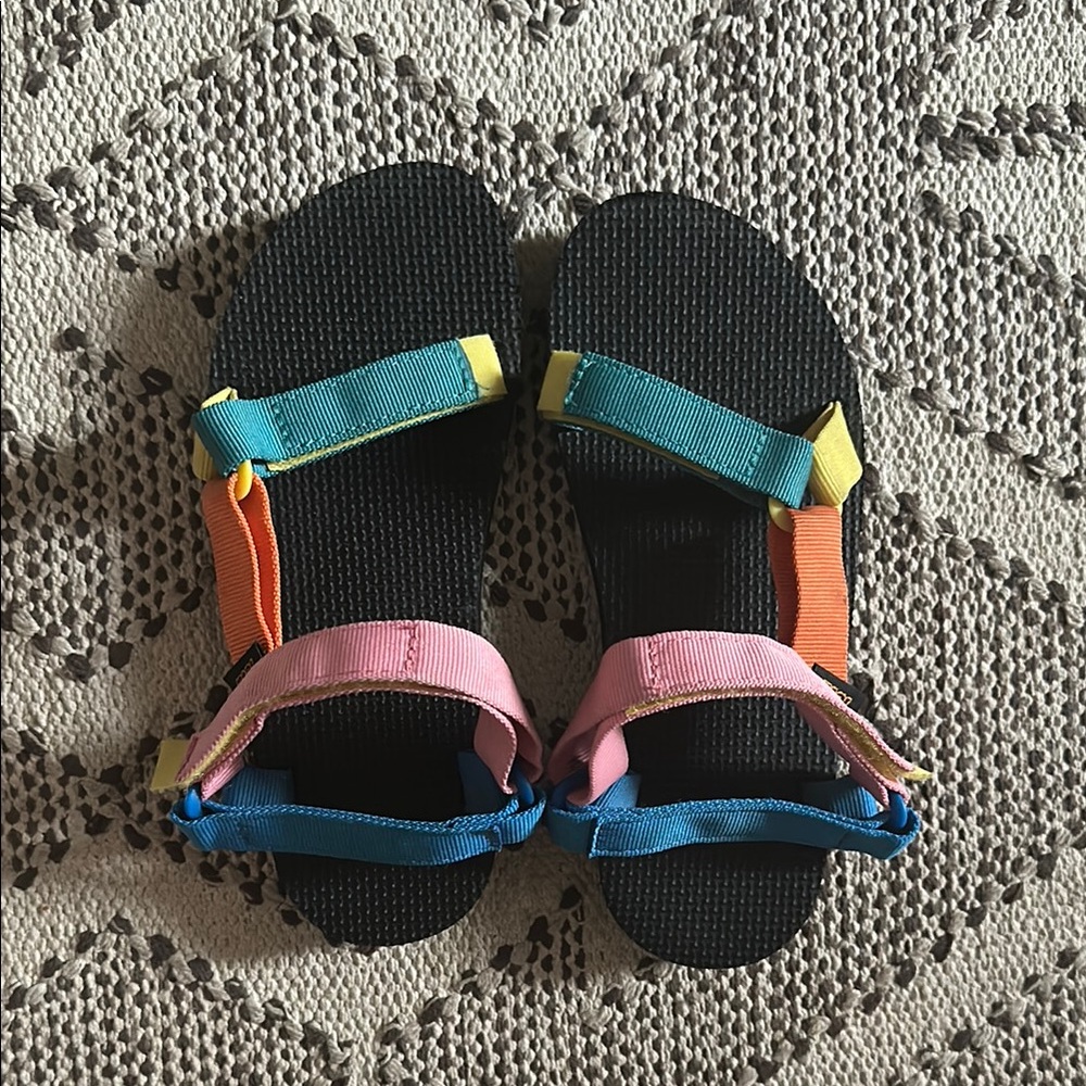 Kid’s Teva Universal